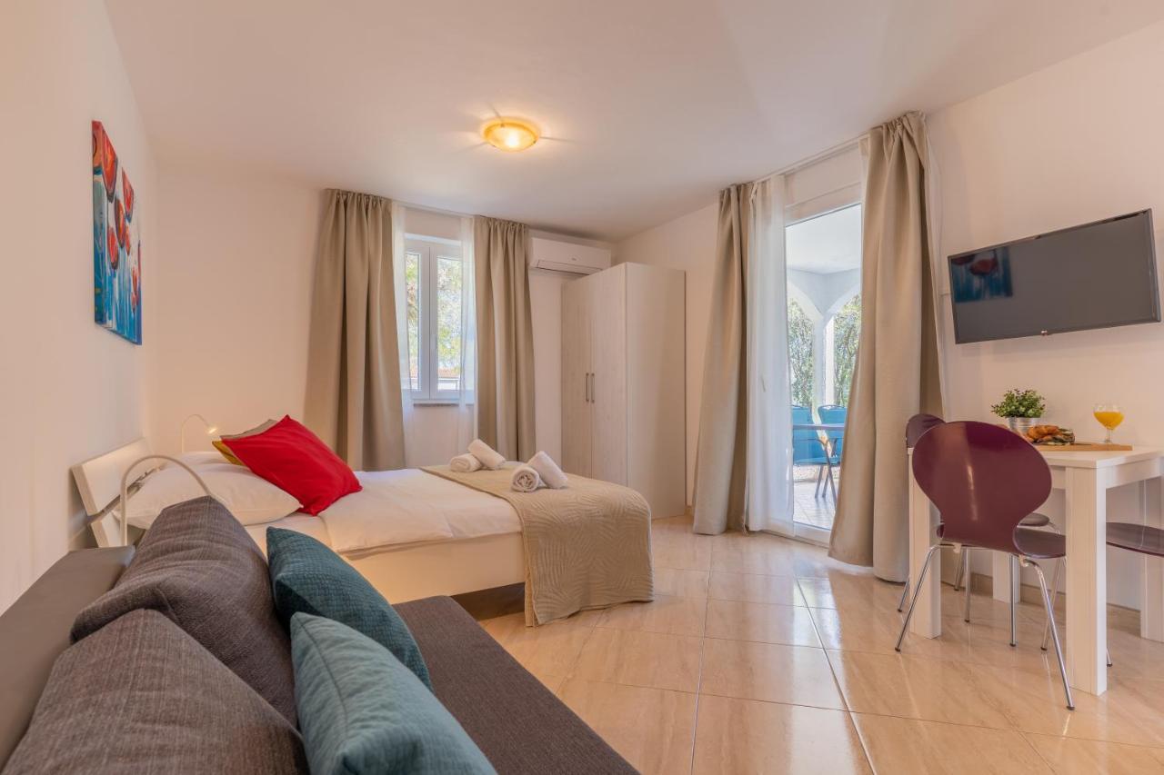 Apartments Lopari Нерезине Екстериор снимка