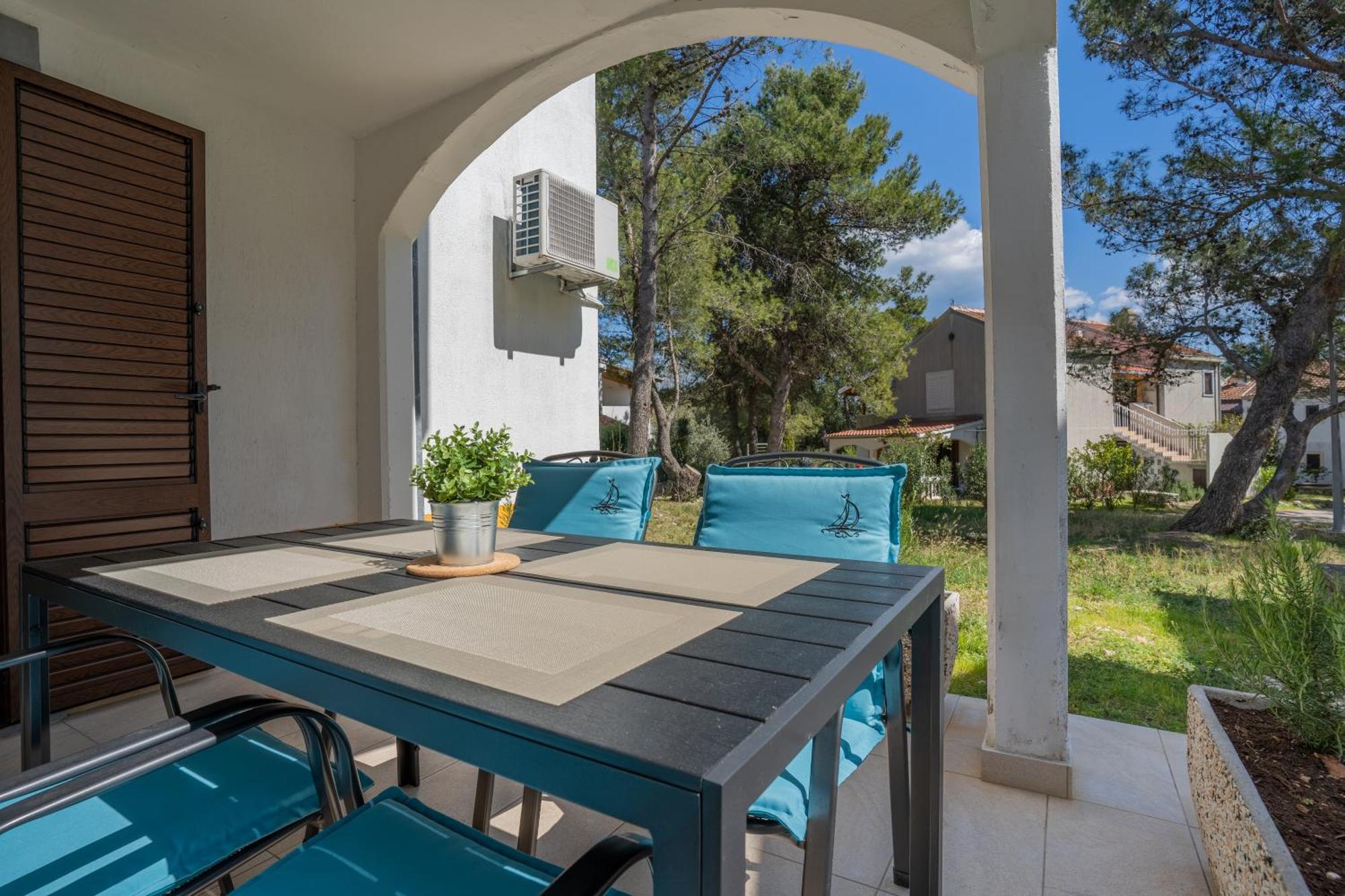 Apartments Lopari Нерезине Екстериор снимка